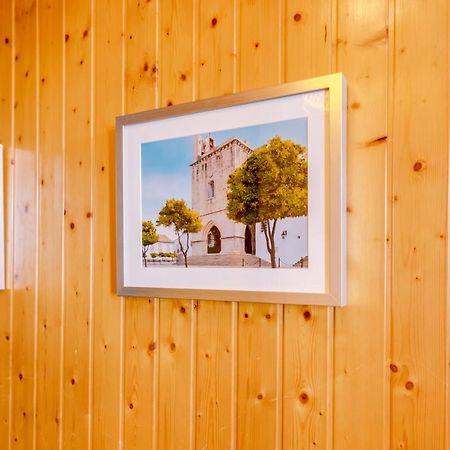 Trem - Located In Old City - Faro Bagian luar foto