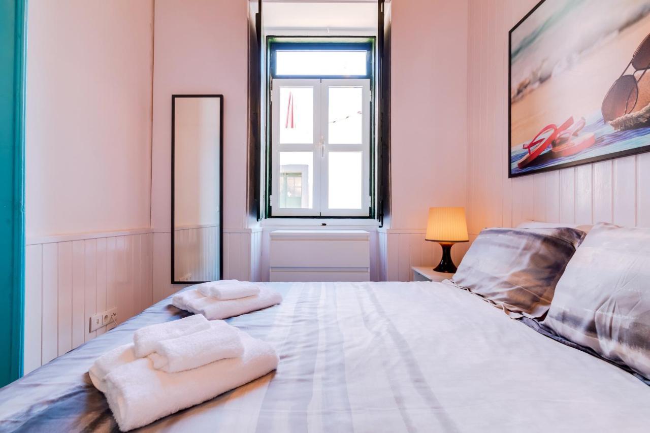 Trem - Located In Old City - Faro Bagian luar foto