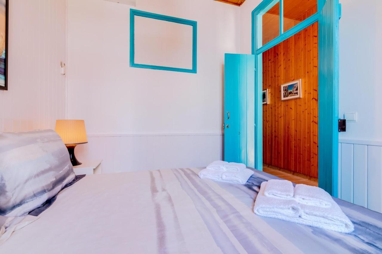 Trem - Located In Old City - Faro Bagian luar foto